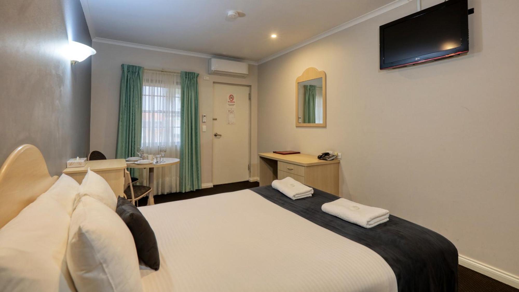 Motel Charles Rasp Motor &