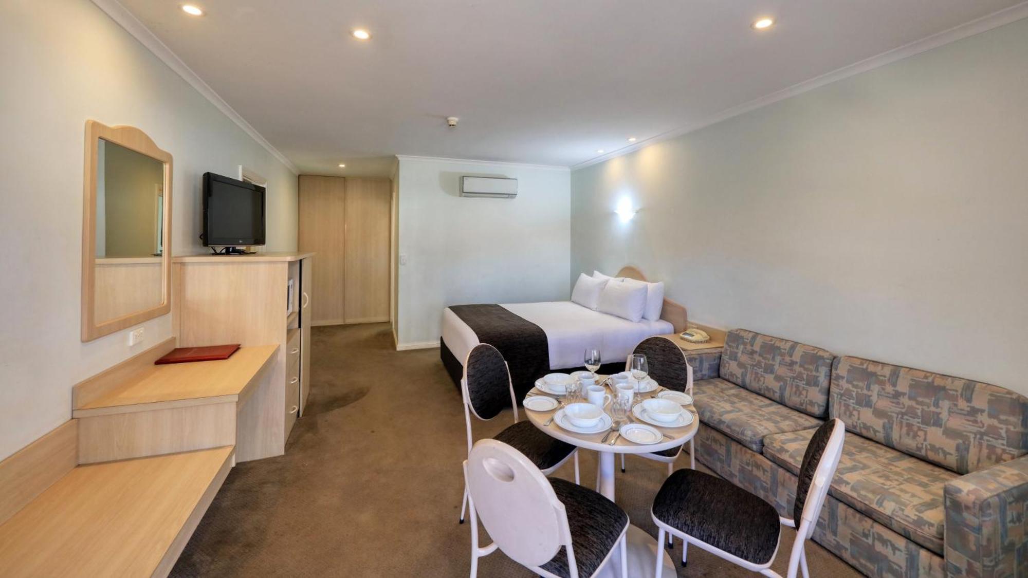 Motel Charles Rasp Motor &